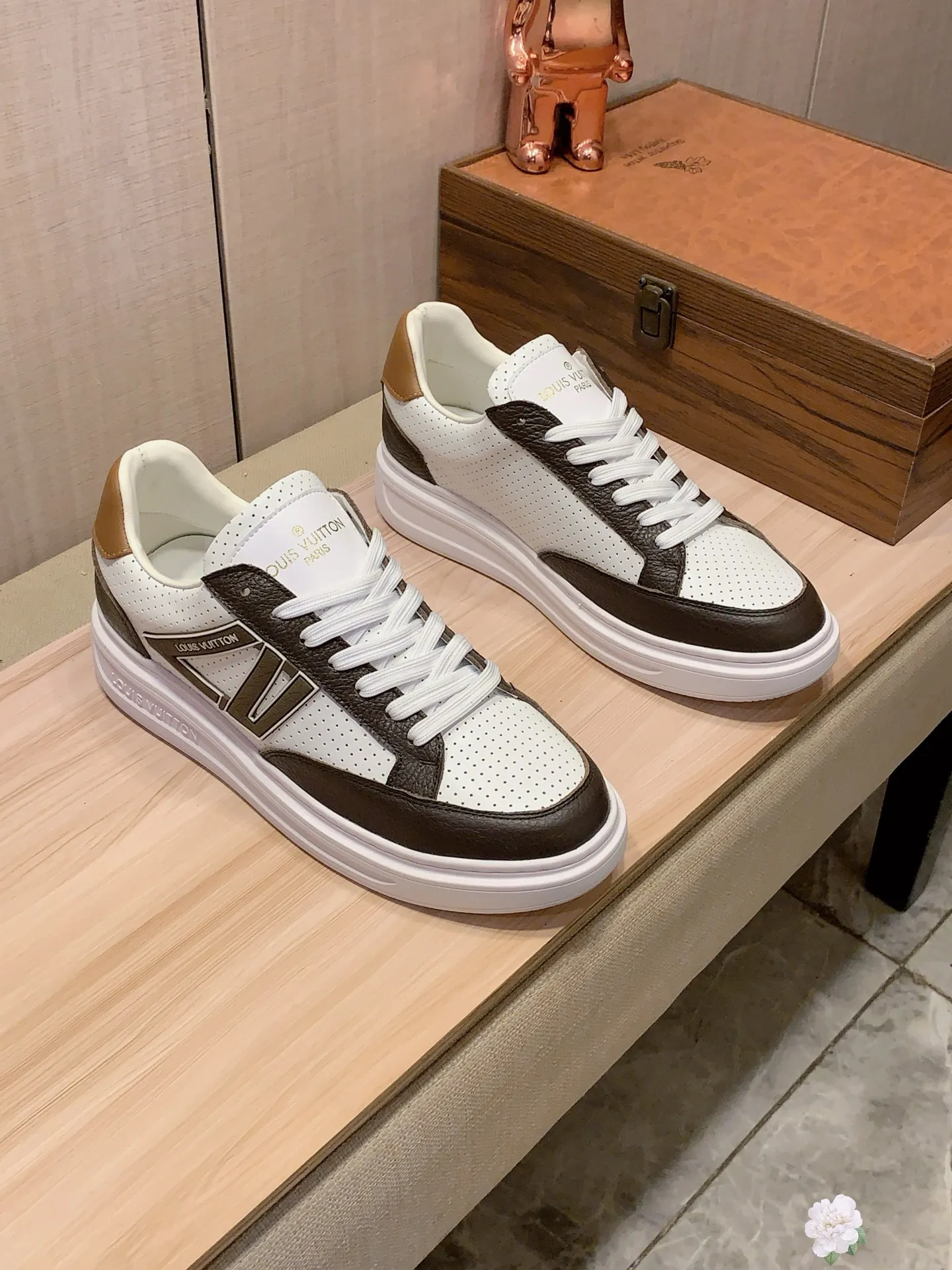 Men's Men's Shoes 💰420💰💰🎩🎩[Lightning][Lightning] "Lv*" The latest and most popular casual shoes, top brands [Seduce] Luxury ~ Purchasing Agency, Top ~ Quality. [Strong] The upper is made of imported breathable cowhide with material ➕ breathable sheepskin feet (•) and fine workmanship. Original stylish and stylish soft rubber wear-resistant and non-slip outsole, light and comfortable on the feet, the real thing looks better when taken in real life, 413: code: 38-44, 6️⃣ colors selected